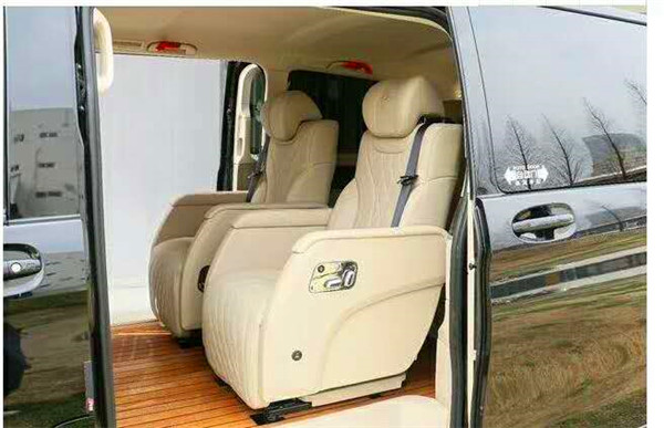 奔驰V260商务车航空座椅木地板改装（西安汉枫）