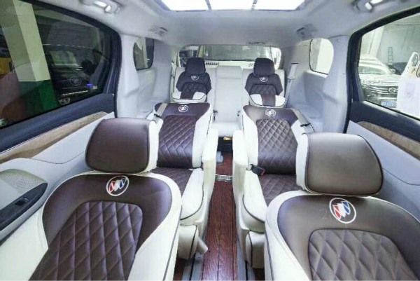 西安别克GL8商务车内饰木地板改装哪家好.jpg 西安别克GL8商务车内饰木地板改装哪家好.jpg