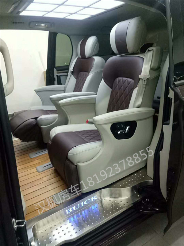 西安别克GL8商务车内饰改装多少钱.jpg